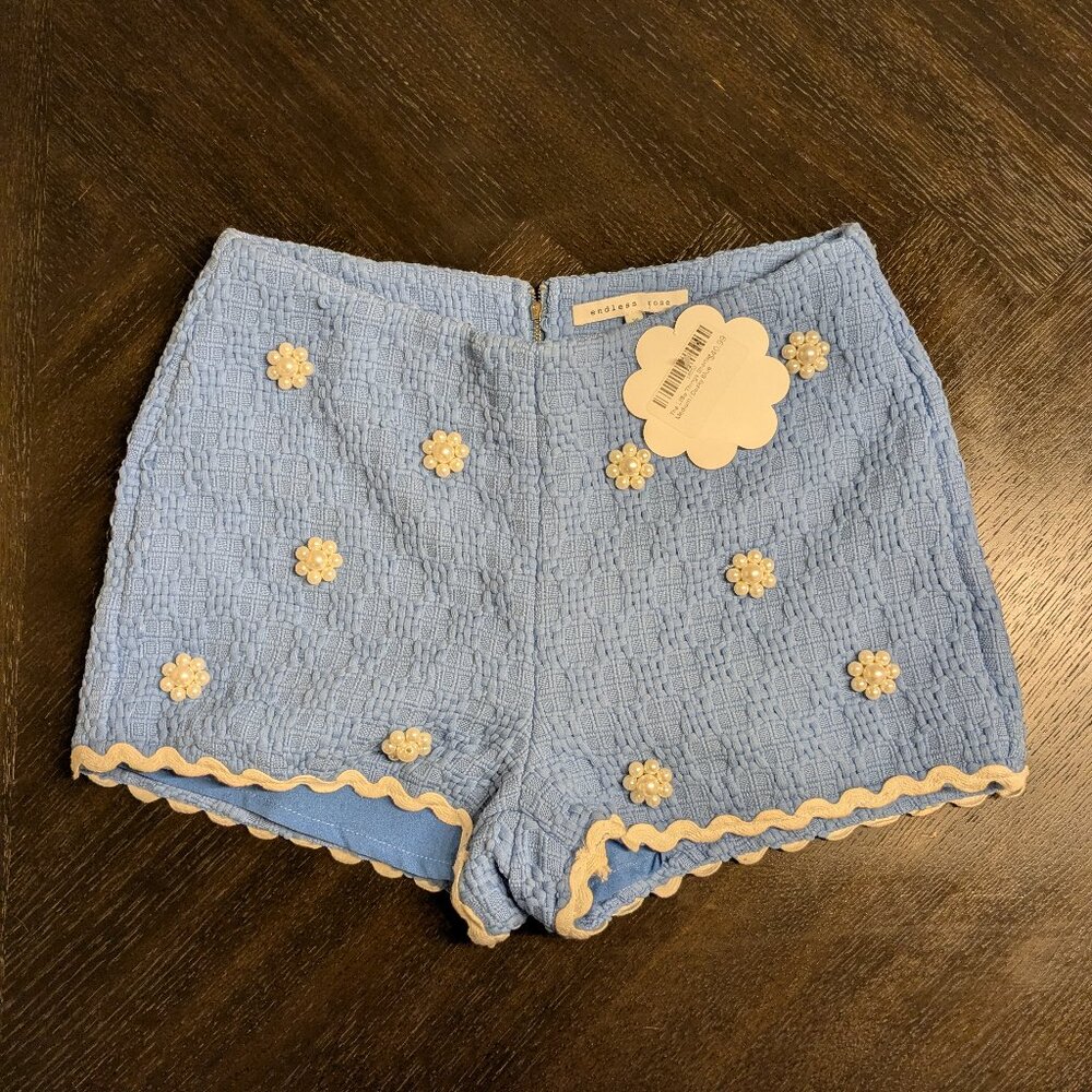 Boutique Baby Blue Dressy Shorts w/ Pearl Scallop Trim - NWT, Size M